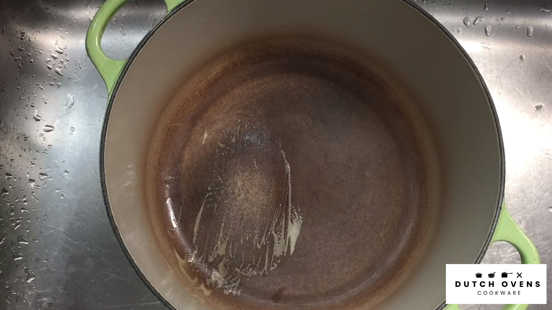 how to clean a sticky dutch oven