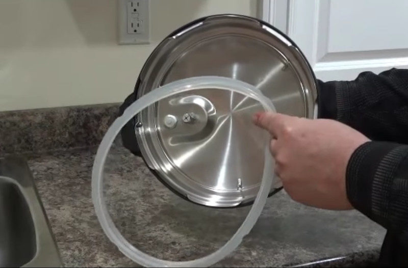 pressure cooker seal size