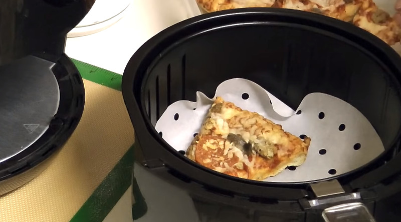 air fryer reheat pizza