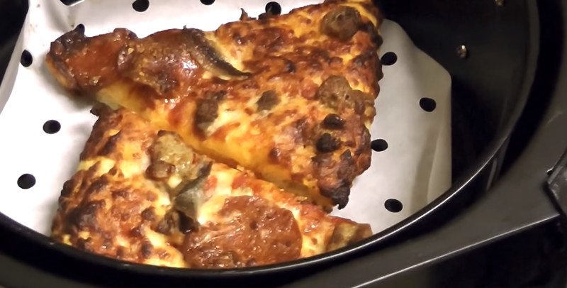 how to reheat pizza in air fryer