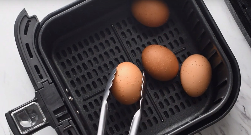 hard boiled eggs in the air fryer