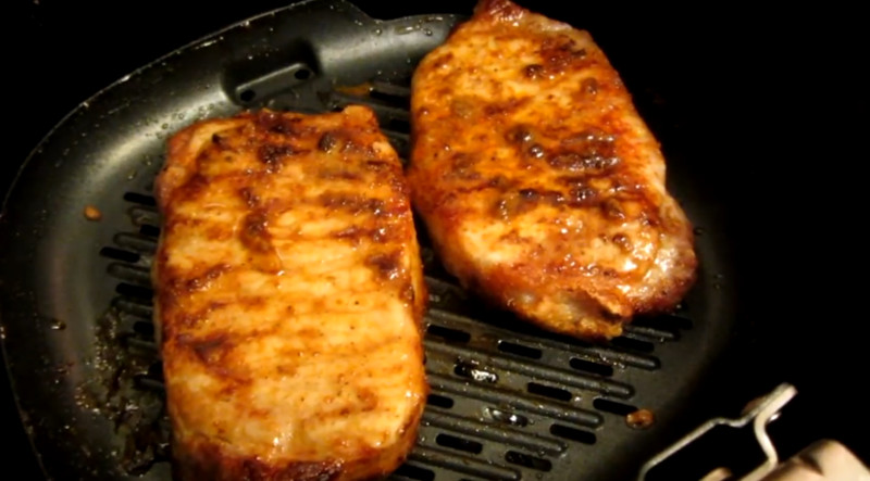 how long to cook pork chops in air fryer
